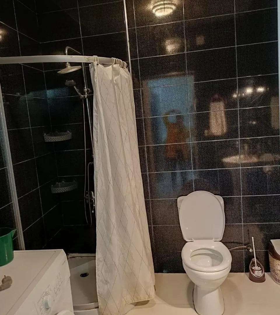 Apartment For Rent Per Month Or Year バトゥーミ