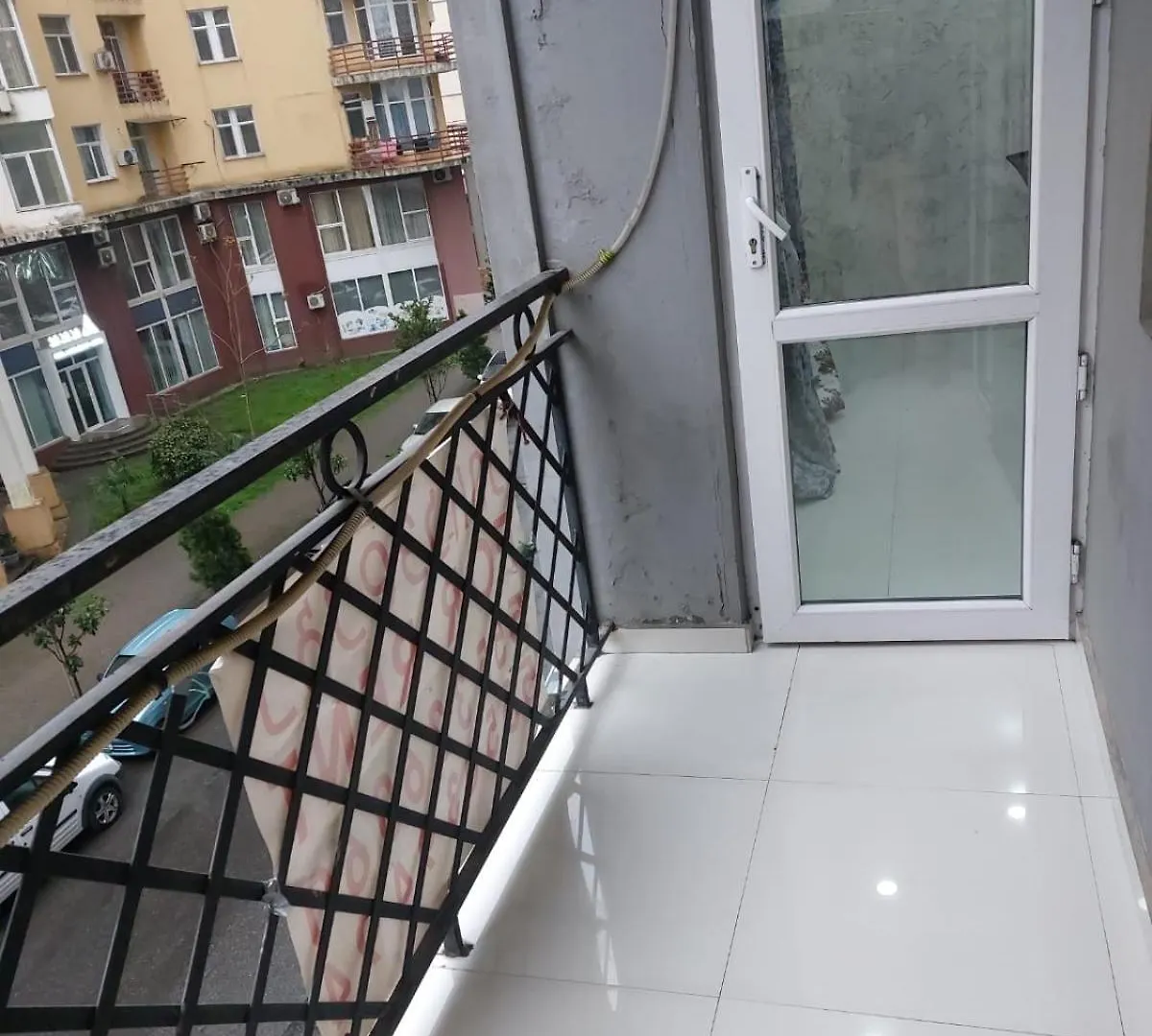 Apartment For Rent Per Month Or Year バトゥーミ