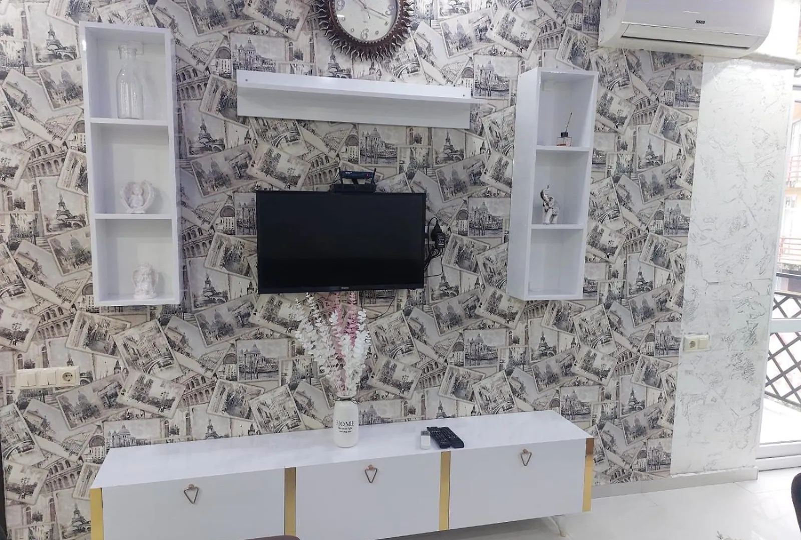 Apartment For Rent Per Month Or Year バトゥーミ